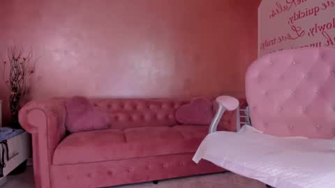 Snapshot of evanew_ chatting on 01-28-25, 09:50 Eva online show from 01-28-25, 09:50