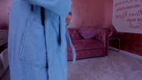 Snapshot of evanew_ chatting on 02-16-25, 12:19 Eva online show from 02-16-25, 12:19