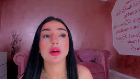 Snapshot of evanew_ chatting on 02-17-25, 12:54 Eva online show from 02-17-25, 12:54