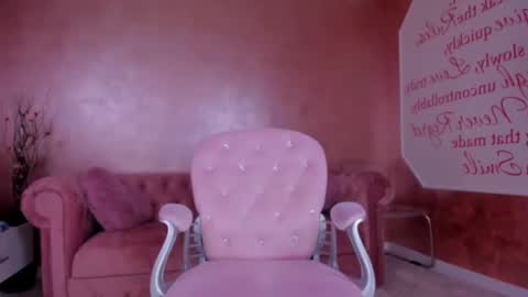 Snapshot of evanew_ chatting on 02-17-25, 09:52 Eva online show from 02-17-25, 09:52