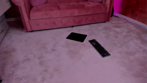 Snapshot of evanew_ chatting on 03-11-25, 10:42 Eva online show from 03-11-25, 10:42