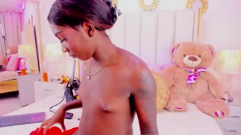 evangelin_ts online show from 12-19-25, 02:57