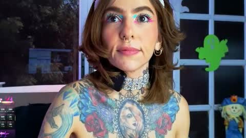 Evangelyne online show from 10-19-25, 03:34