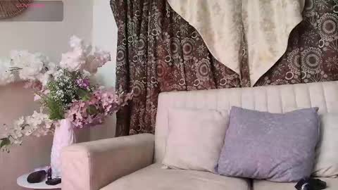  Evangelyne  online show from 11-19-25, 07:58