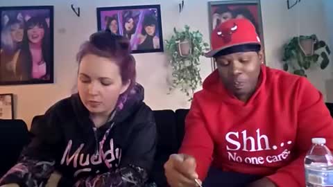 evanschris2048 online show from 10-25-25, 12:18