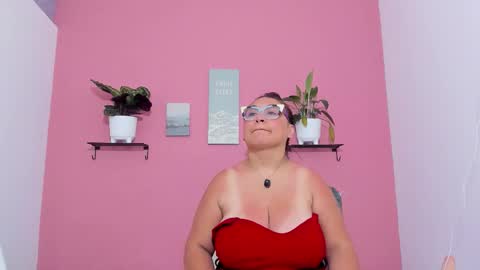 evapalmer_1 online show from 09-30-25, 08:52