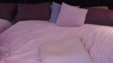 Eva online show from 02-17-25, 02:04