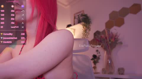 Eva online show from 01-14-25, 10:48