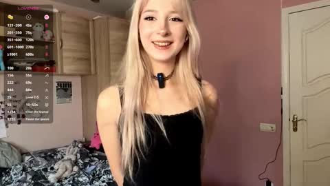 Snapshot of evaqt chatting on 10-23-25, 07:29 Eva online show from 10-23-25, 07:29