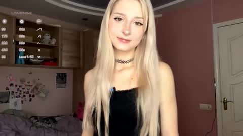 Snapshot of evaqt chatting on 10-29-25, 07:43 Eva online show from 10-29-25, 07:43