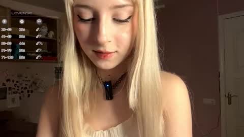 Snapshot of evaqt chatting on 11-12-25, 07:42 Eva online show from 11-12-25, 07:42