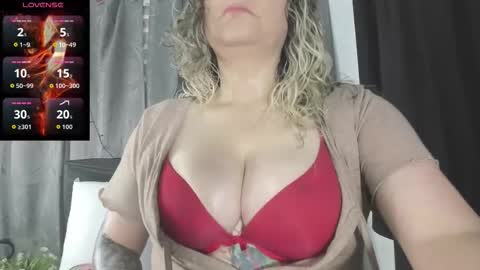 evasaenz online show from 10-11-25, 12:32