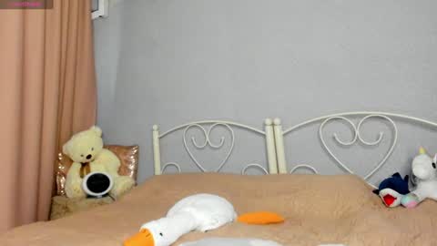 Snapshot of evasunshine18 chatting on 12-12-24, 09:51 Eva online show from 12-12-24, 09:51