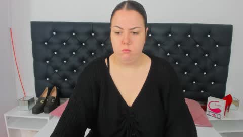 Snapshot of evawetdream chatting on 12-11-24, 06:36 Eva online show from 12-11-24, 06:36