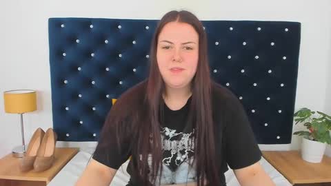 Snapshot of evawetdream chatting on 02-28-25, 09:04 Eva online show from 02-28-25, 09:04