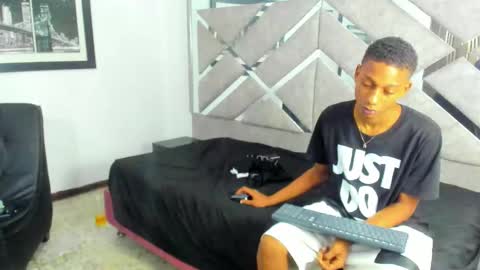 Eva And Emmanuel online show from 10-15-25, 03:34