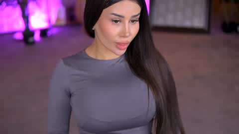 Snapshot of evazane chatting on 01-16-25, 04:50 Eva online show from 01-16-25, 04:50