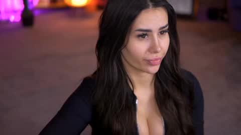 Snapshot of evazane chatting on 02-08-25, 10:29 Eva online show from 02-08-25, 10:29