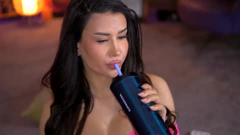 Snapshot of evazane chatting on 02-10-25, 04:36 Eva online show from 02-10-25, 04:36