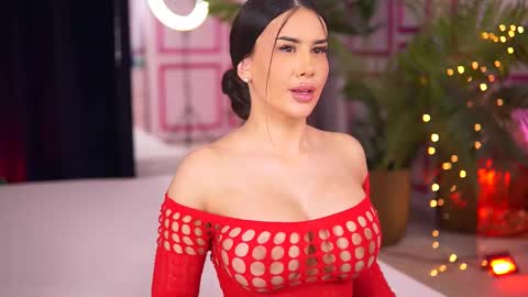Snapshot of evazane chatting on 03-12-25, 05:17 Eva online show from 03-12-25, 05:17