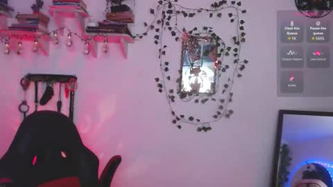 Eve Blue  friends. IG eve blue77 TW EveBlue 1 OF eveblue7 online show from 02-20-26, 06:19