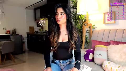 Snapshot of eveekendal_ chatting on 11-19-25, 11:38 Eve online show from 11-19-25, 11:38