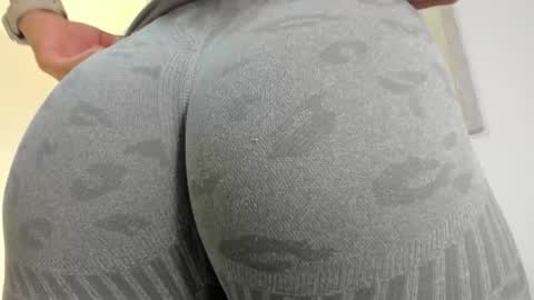 BELLA online show from 11-12-25, 12:05