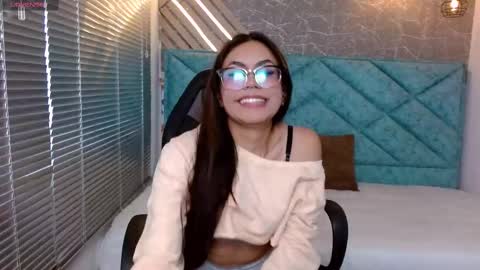 Eveline  online show from 03-08-25, 10:45