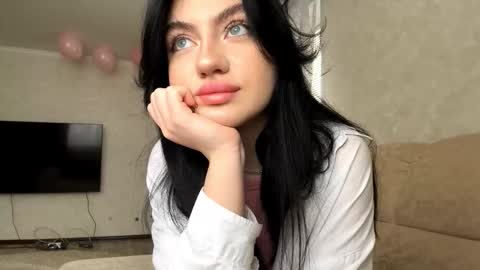 Sofia online show from 02-25-26, 06:01