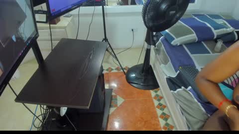 Snapshot of evelonga_707 chatting on 01-11-25, 07:05 DAYANITA online show from 01-11-25, 07:05