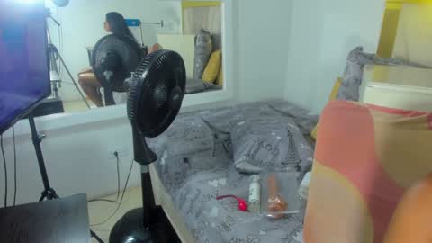 Snapshot of evelonga_707 chatting on 02-01-25, 07:02 DAYANITA online show from 02-01-25, 07:02