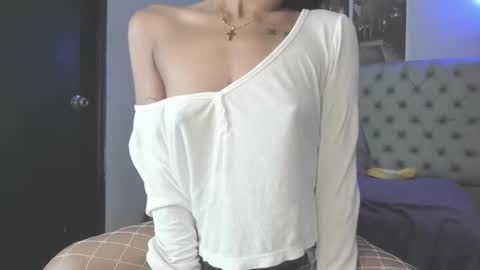 evelyn_jones__ online show from 10-08-25, 12:47