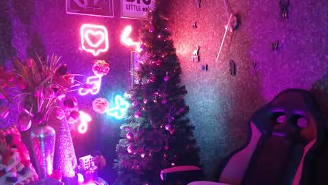 EvelynaGrey online show from 12-19-24, 04:34