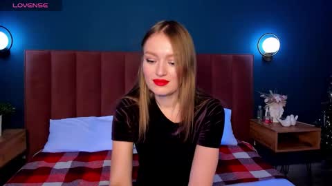 Evelyn online show from 12-05-25, 01:36