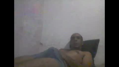 Snapshot of everaldosantos chatting on 12-26-24, 12:03 everaldosantos online show from 12-26-24, 12:03