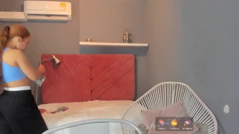 Sophia online show from 10-10-25, 07:46