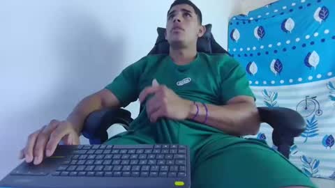 Snapshot of evessinn chatting on 01-23-25, 04:26 luis online show from 01-23-25, 04:26