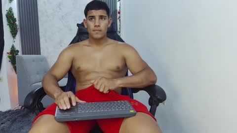 Snapshot of evessinn chatting on 09-24-25, 05:49 luis online show from 09-24-25, 05:49