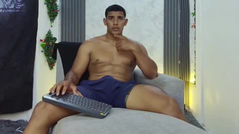 Snapshot of evessinn chatting on 10-02-25, 05:31 luis online show from 10-02-25, 05:31