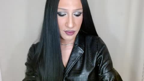 Supreme Maestra online show from 10-24-25, 06:37