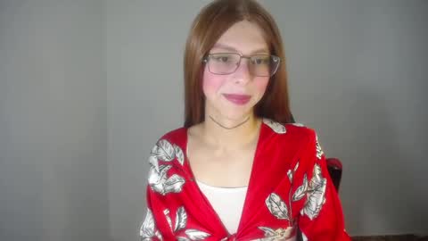 Snapshot of evi_kitty chatting on 01-07-25, 07:06 Evi online show from 01-07-25, 07:06