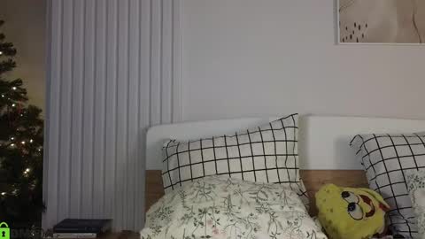 evi_woow online show from 12-11-24, 07:57