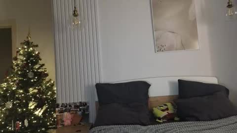 evi_woow online show from 12-13-25, 09:20