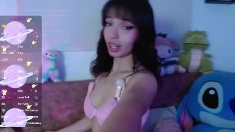 Snapshot of evie_cloud chatting on 11-08-25, 12:22 Evie Cloud online show from 11-08-25, 12:22