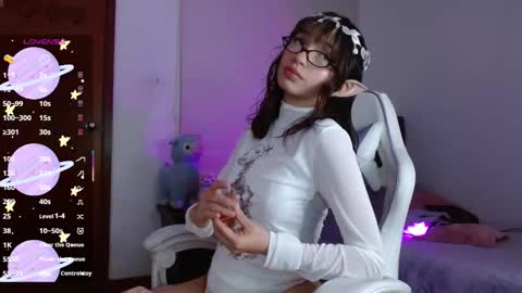 Snapshot of evie_cloud chatting on 11-09-25, 04:33 Evie Cloud online show from 11-09-25, 04:33