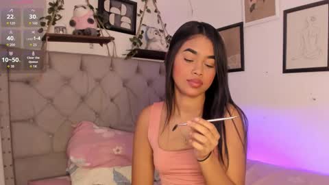 Snapshot of evieh1_ chatting on 11-19-25, 03:56 Ivi Alejandra online show from 11-19-25, 03:56