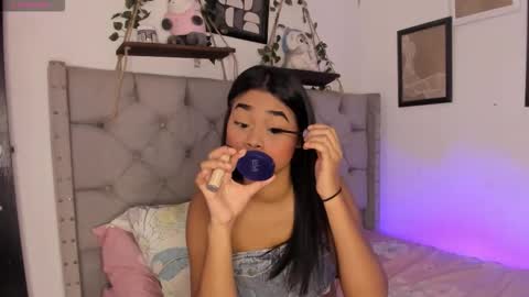 Snapshot of evieh1_ chatting on 11-20-25, 03:23 Ivi Alejandra online show from 11-20-25, 03:23