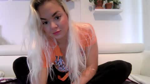 Badblondebunny online show from 10-08-25, 09:12