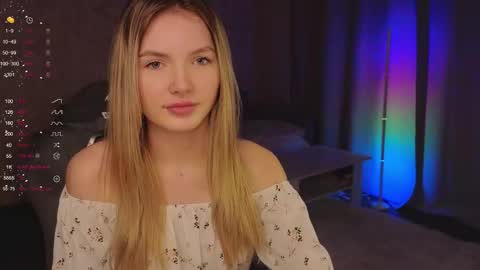 Snapshot of evilyn_next_door chatting on 11-26-25, 10:16 Evelyn online show from 11-26-25, 10:16