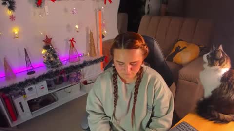 EVY online show from 12-17-25, 01:11